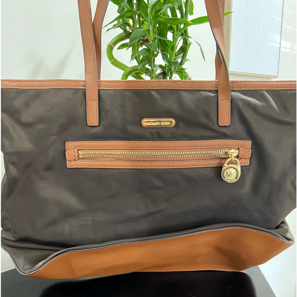 Michael Kors tote